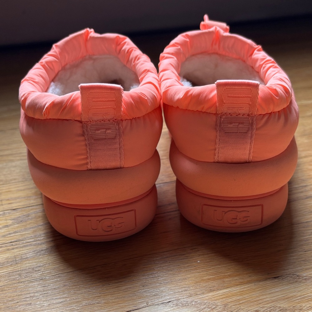 UGG Women's Platform Shoes in Coral Pink, Size 9 - Picture 4 of 5